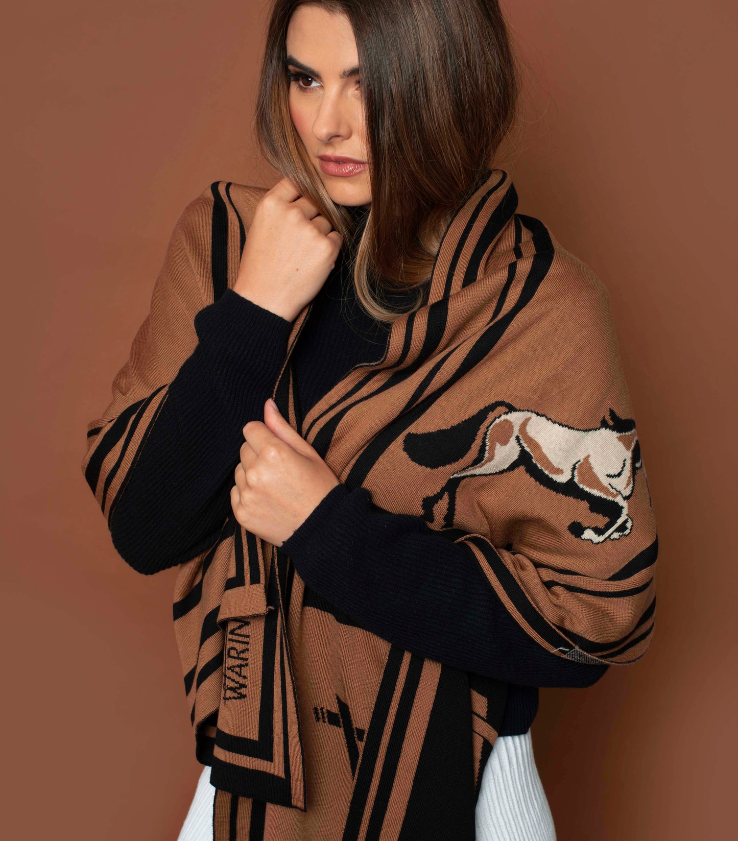 Signature XL Stallion Scarf Black/Tan