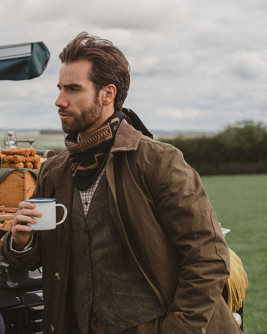 NEW IN: Triangle Snaffle Scarf Navy/Tan