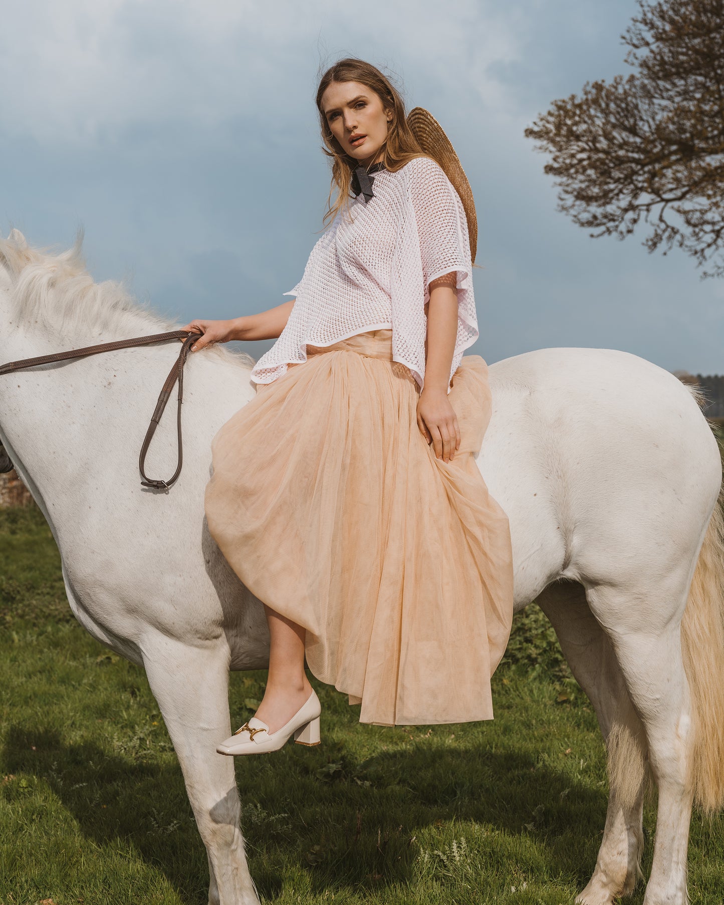 Nottingham Lace Poncho White